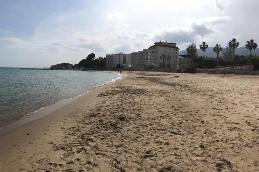 La Rapita - Apartamento De Dos Dormitorios Con Piscina Comunitaria Альканар Экстерьер фото